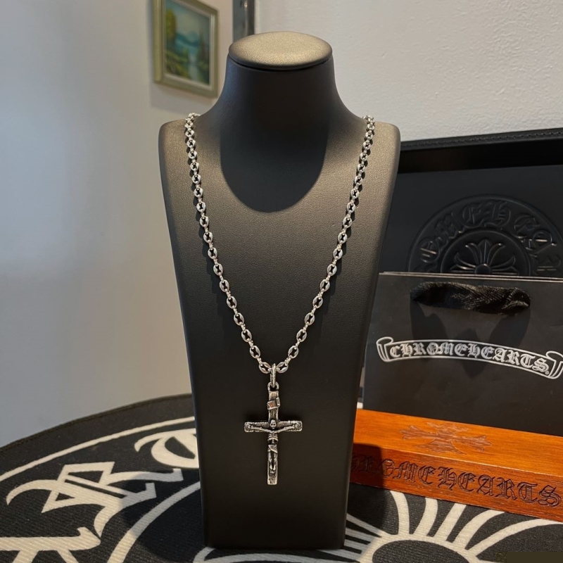 Ch**me He**ts necklaces